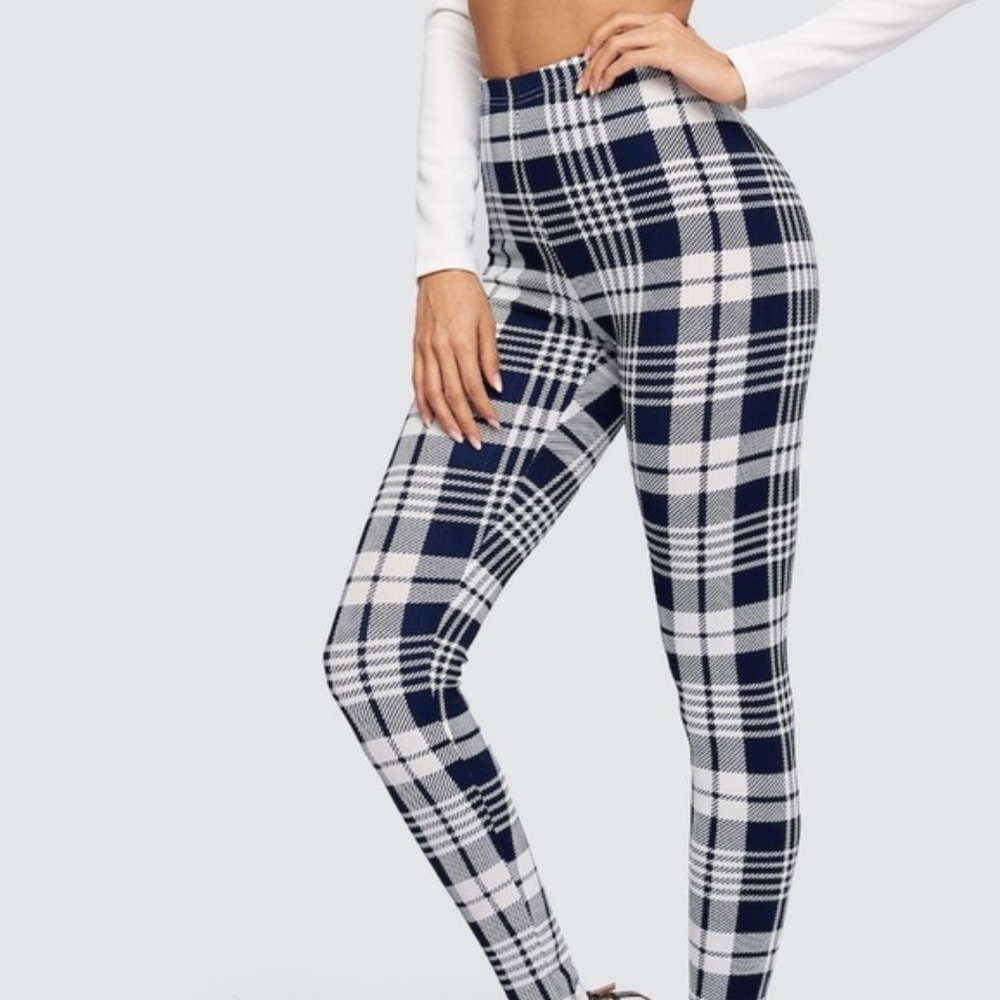 Gorgeous High Waist Plaid Leggings - Picture 2 of 3